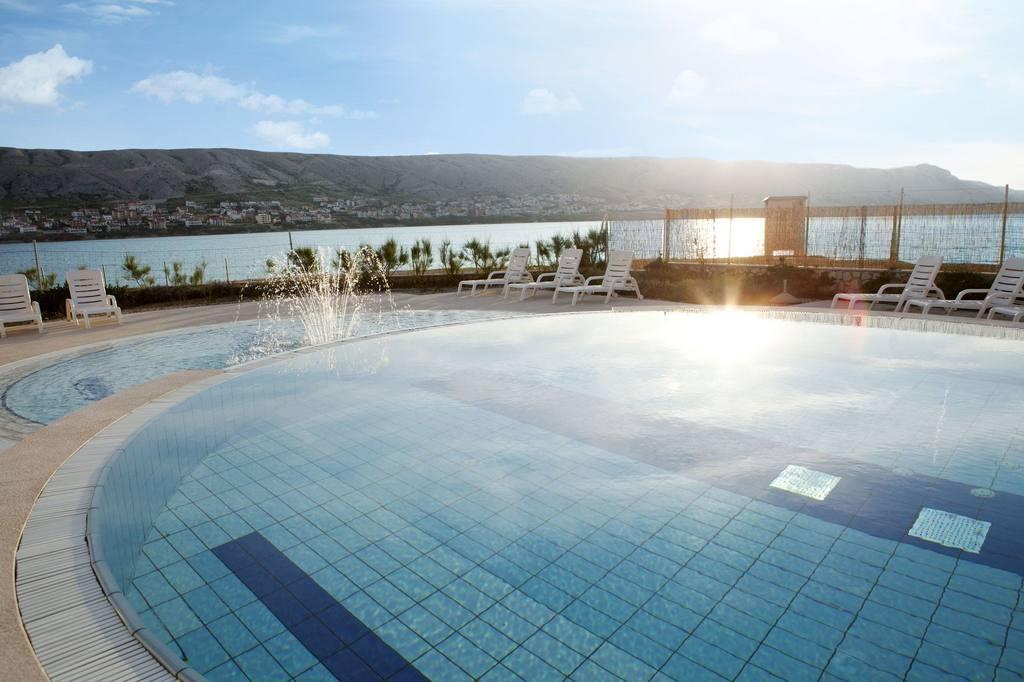 Family Hotel Pagus Pag Town Εξωτερικό φωτογραφία